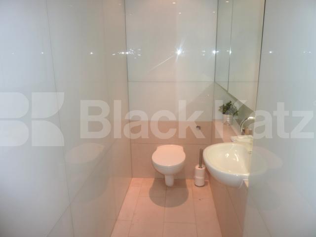 			LUXURY MODERN DEVELOPMENT!, 2 Bedroom, 1 bath, 1 reception Flat			 Oval Road, PRIMROSE HILL / REGENTS PARK